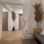 לינה וארוחת בוקר La Topaze נרבון